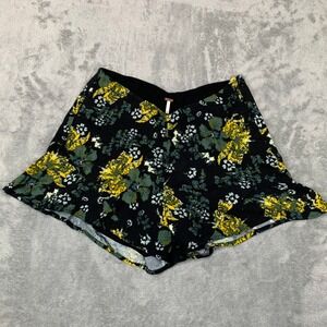 Free People Black Floral Shorts Size 4 High Rise Cottagecore Boho Style SMALL